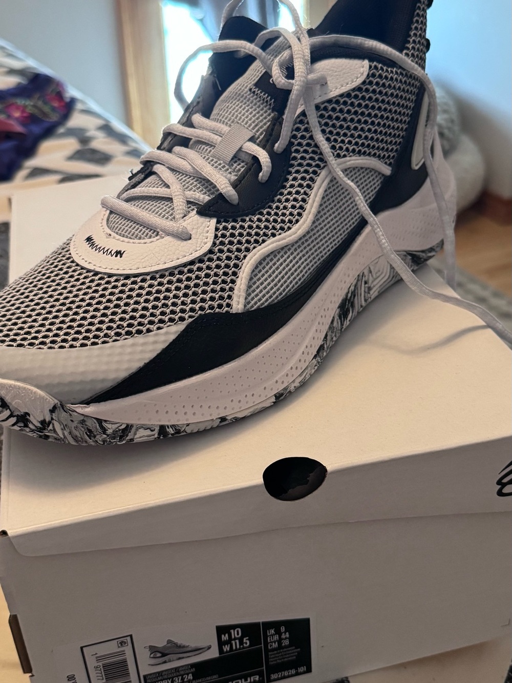 Brand New: Under Armour Curry 3Z 24- Black and White Baseball Shoes